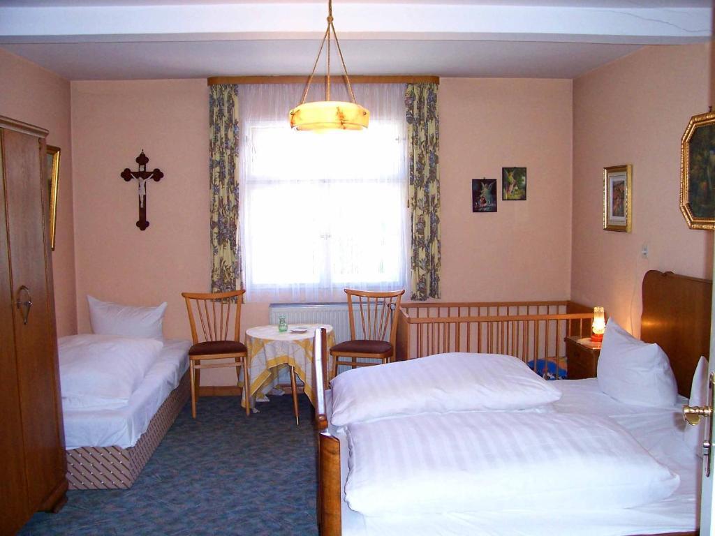 Hotel Krone Gößweinstein Szoba fotó