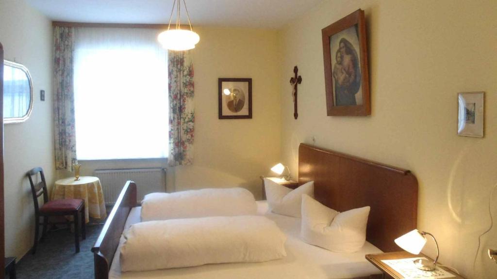 Hotel Krone Gößweinstein Szoba fotó