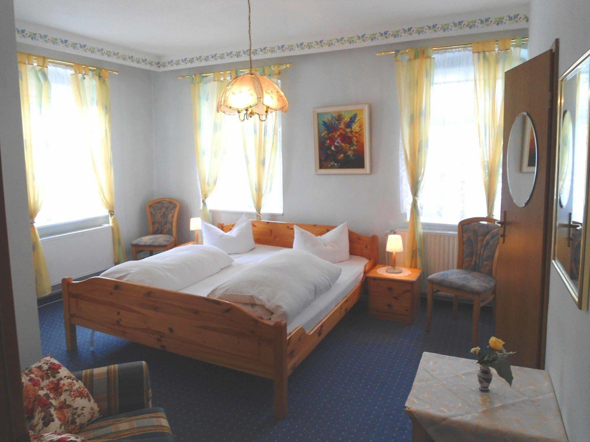Hotel Krone Gößweinstein Kültér fotó