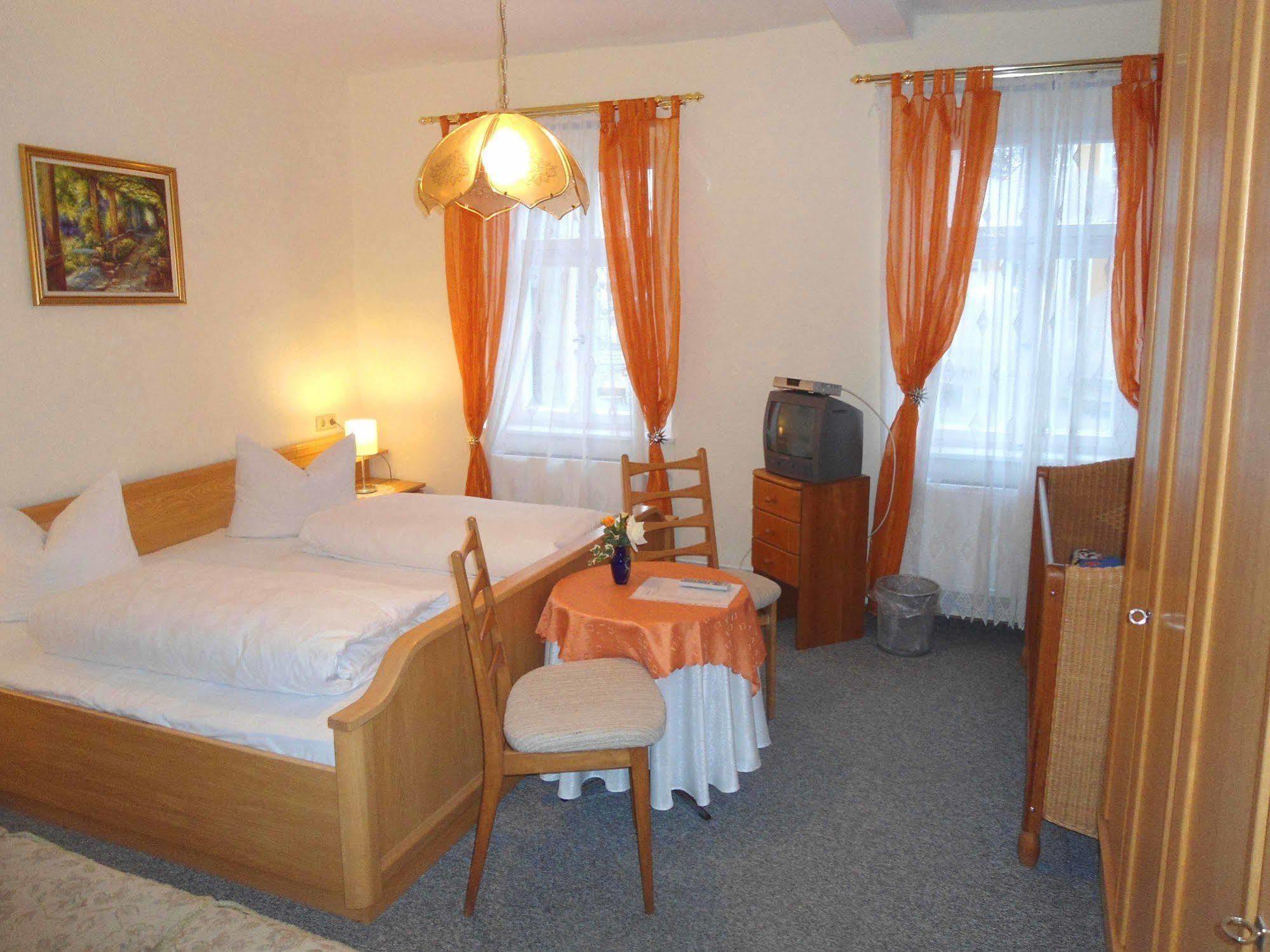 Hotel Krone Gößweinstein Kültér fotó