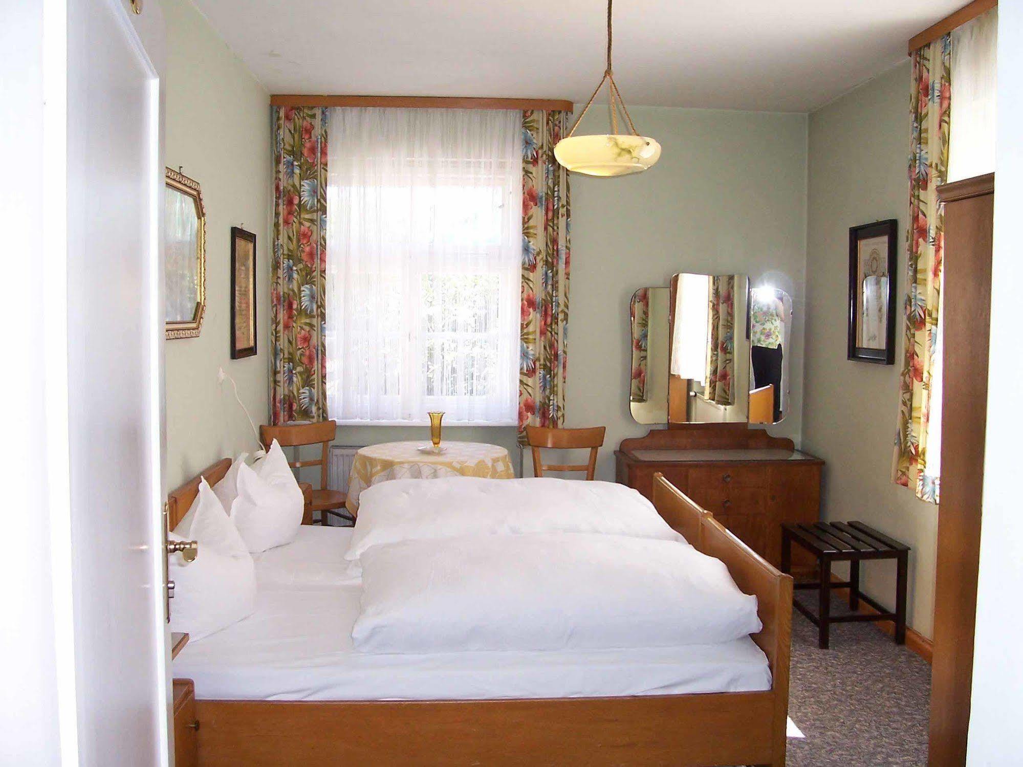 Hotel Krone Gößweinstein Kültér fotó