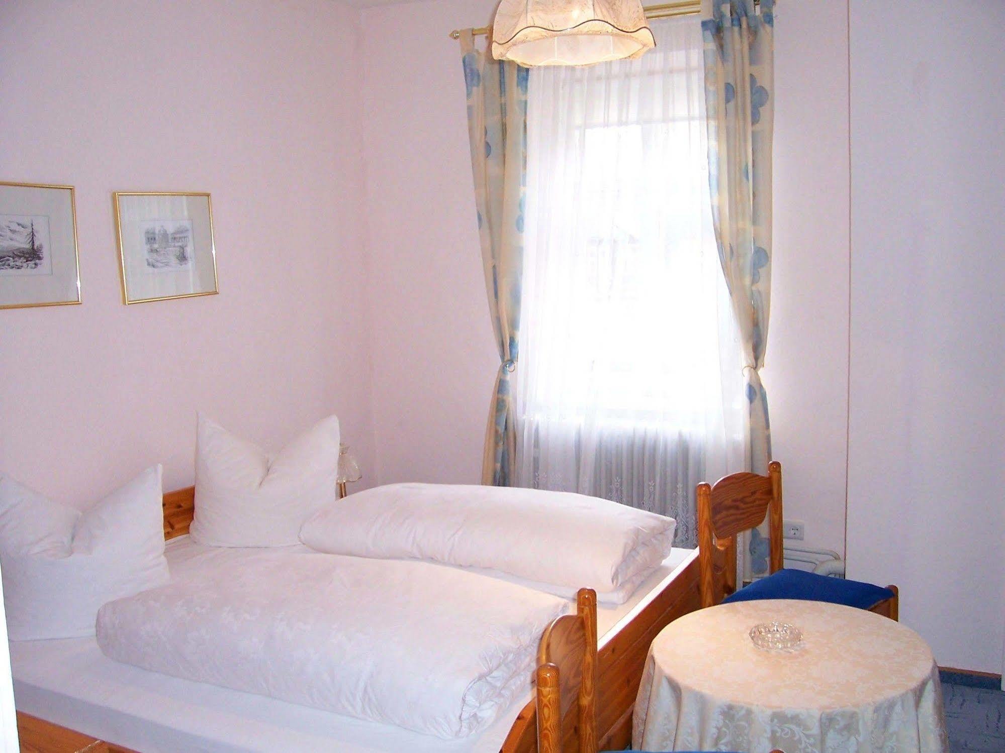 Hotel Krone Gößweinstein Kültér fotó